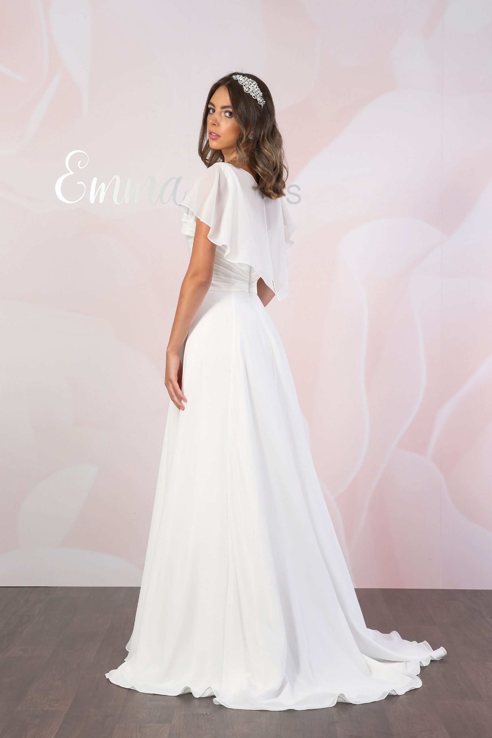 Dresses with angel sleeves 2025